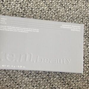 REM beauty midnight shadow eyeshadow palette